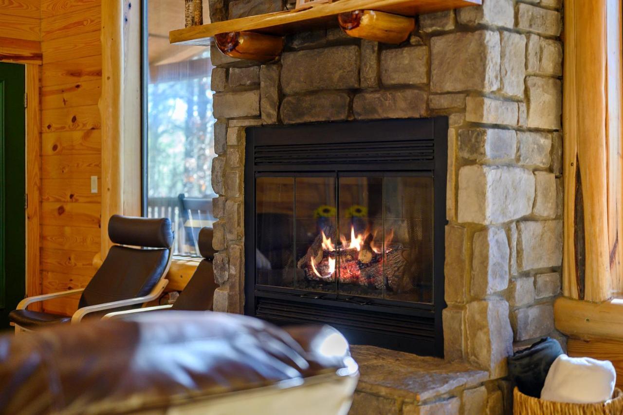 The Eastwood Spacious Retreat With 4 King En-Suites - Hot Tub - Pet-Friendly - Cozy Fire Pit - Prime Location - Multi-Family Broken Bow Extérieur photo
