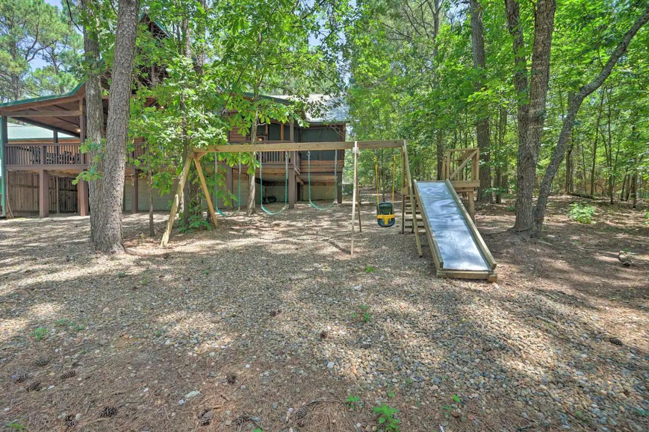 The Eastwood Spacious Retreat With 4 King En-Suites - Hot Tub - Pet-Friendly - Cozy Fire Pit - Prime Location - Multi-Family Broken Bow Extérieur photo