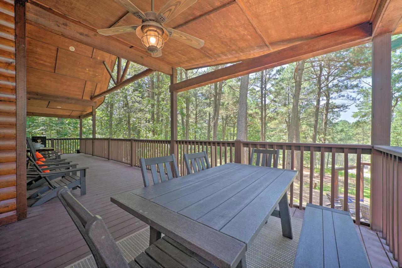 The Eastwood Spacious Retreat With 4 King En-Suites - Hot Tub - Pet-Friendly - Cozy Fire Pit - Prime Location - Multi-Family Broken Bow Extérieur photo