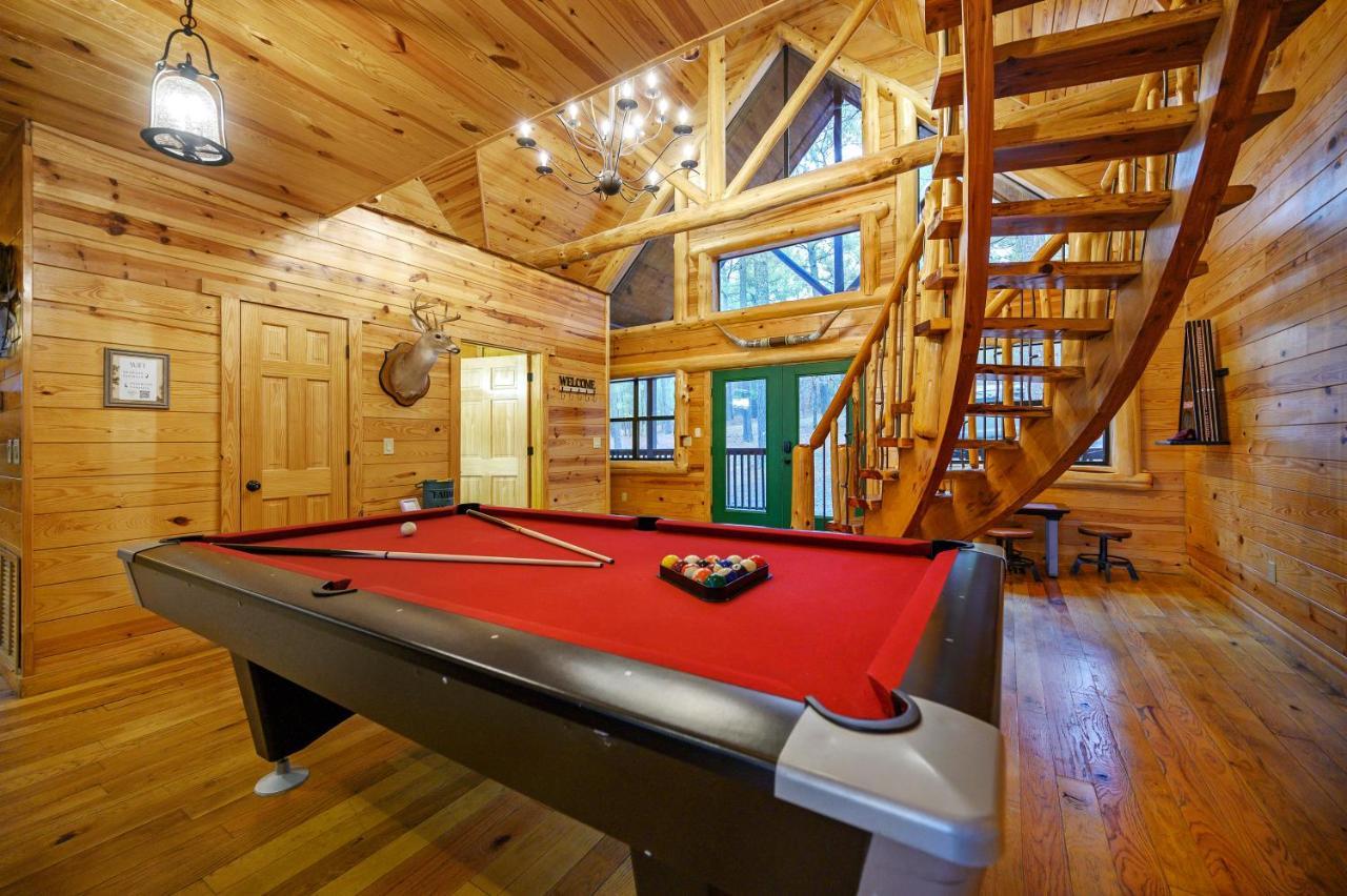 The Eastwood Spacious Retreat With 4 King En-Suites - Hot Tub - Pet-Friendly - Cozy Fire Pit - Prime Location - Multi-Family Broken Bow Extérieur photo